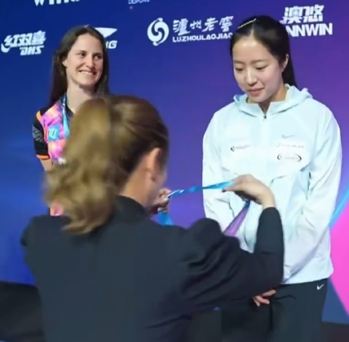 B体育首页-21岁申裕斌直言铜牌不满足！复仇世三仅为开始 捐款1亿韩元人美心善|世界杯|莎宾·温特|杭州亚运会|刘诗雯|捐赠_新浪体育_新浪新闻